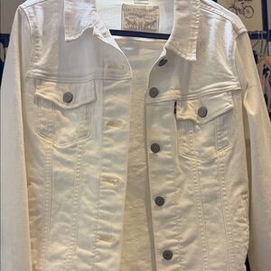 Levi's Women's white / ivory  Jean Jacket